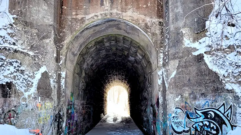 Screaming Tunnel, Canada